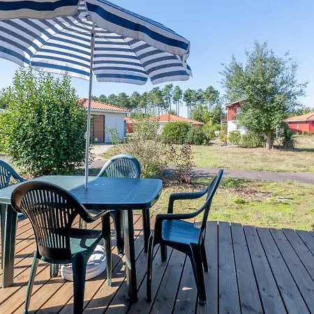 База отдыха Vacanceole - Le Domaine Des Grands Lacs Паранти-ан-Борн