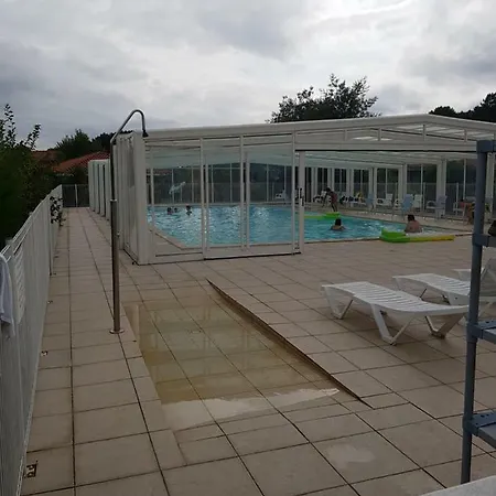 База отдыха Vacanceole - Le Domaine Des Grands Lacs Паранти-ан-Борн
