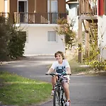 Semesterpark Vacanceole - Le Domaine Des Grands Lacs 3*