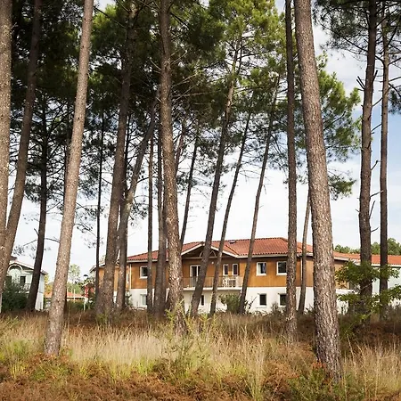 Vacancéole - Le Domaine Des Grands Lacs Village de vacances 3*
