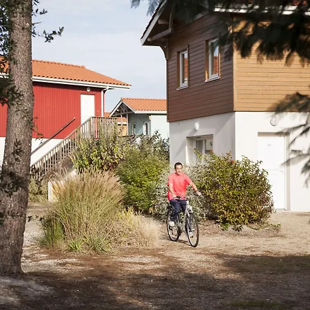 Vacanceole - Le Domaine Des Grands Lacs 3*