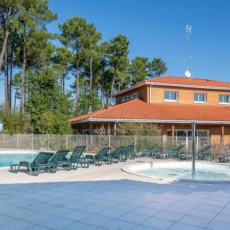 Vacanceole - Le Domaine Des Grands Lacs 3*