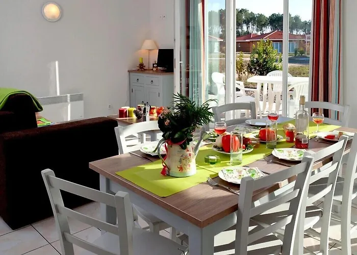 منتزه العطل Vacanceole - Le Domaine Des Grands Lacs بارينتس إن بورن