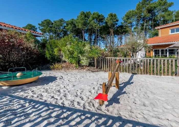 منتزه العطل Vacanceole - Le Domaine Des Grands Lacs بارينتس إن بورن