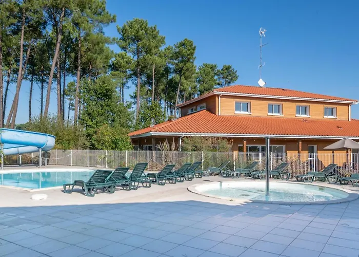 Vacanceole - Le Domaine Des Grands Lacs 3*